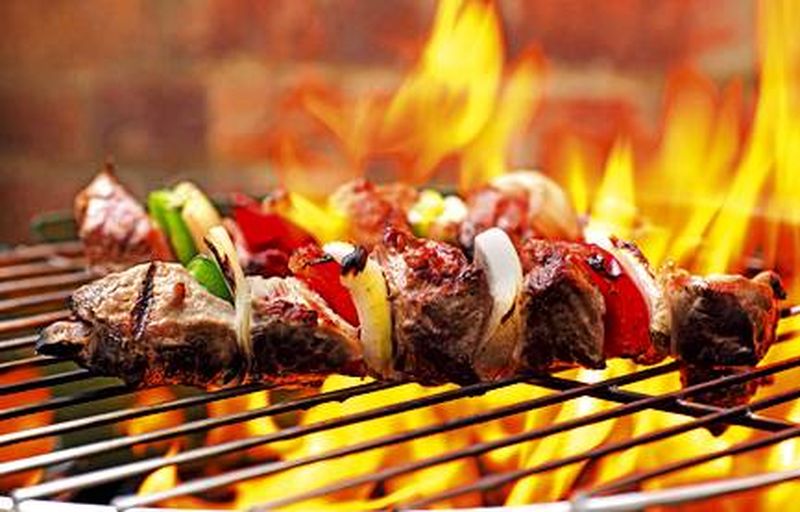 quel bois je prend pour faire mon barbecue ? Livraison sur Martigues ?