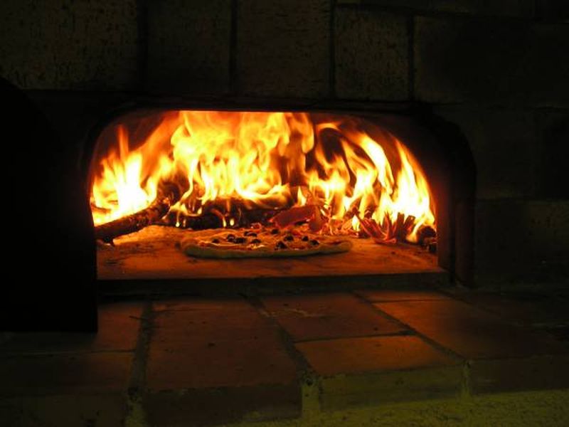 bois four a pizz particulier a sausset les pins où ? bois four a pizz particulier a sausset les pins où ?